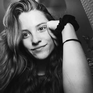 Meet your Posher, Caitlyn